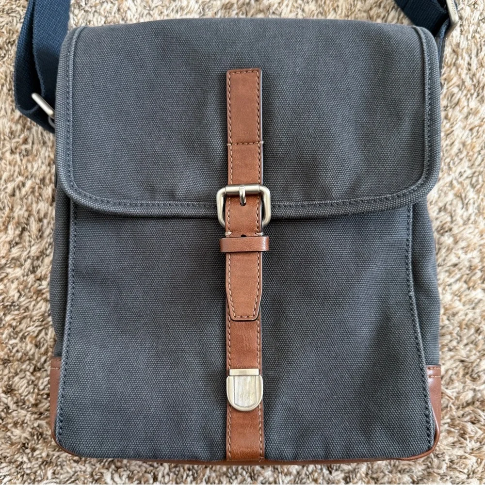 Fossil Davis NS City Messenger Crossbody Bag Navy